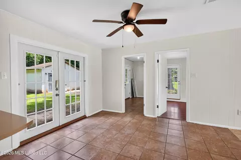 Entry Way - 5717 Meadowview Dr, Moss Point, MS 39562 photo 2 of 2