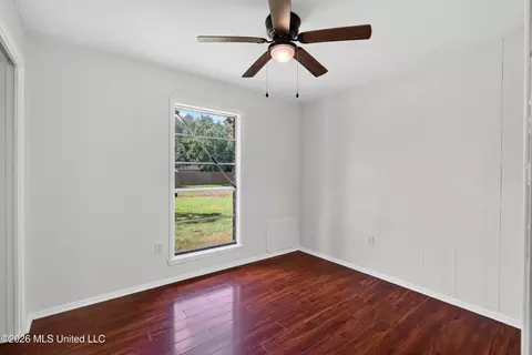 Bedroom - 5717 Meadowview Dr, Moss Point, MS 39562 photo 1 of 4