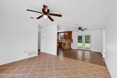 Living - 5717 Meadowview Dr, Moss Point, MS 39562 photo 1 of 4