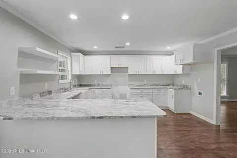 Kitchen - 778 Steele Rd, Hernando, MS 38632 photo 2 of 3