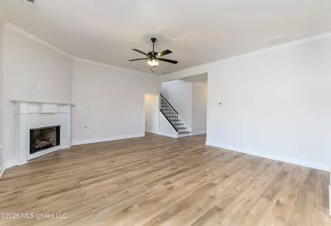 Living - 7608 John Elliott Ln, Hernando, MS 38632 photo 3 of 3