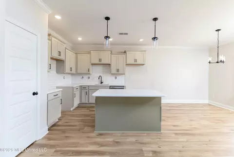 Kitchen - 7608 John Elliott Ln, Hernando, MS 38632 photo 1 of 2