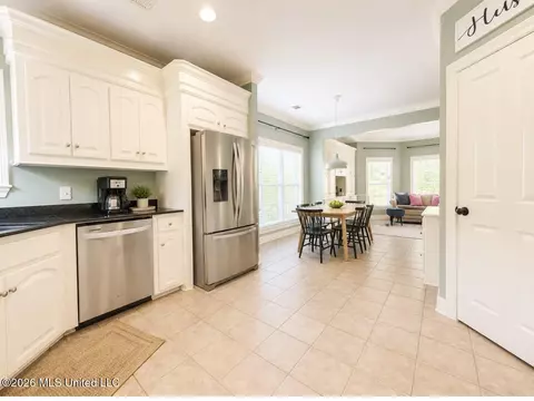 Kitchen - 126 Highwoods Blvd, Madison, MS 39110 photo 1 of 2