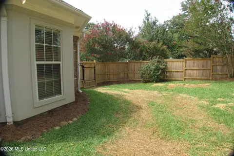 Exterior - 126 Highwoods Blvd, Madison, MS 39110 photo 3 of 7