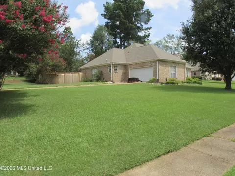 Exterior - 126 Highwoods Blvd, Madison, MS 39110 photo 4 of 7