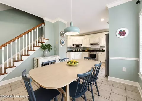 Dining - 126 Highwoods Blvd, Madison, MS 39110 photo 4 of 4