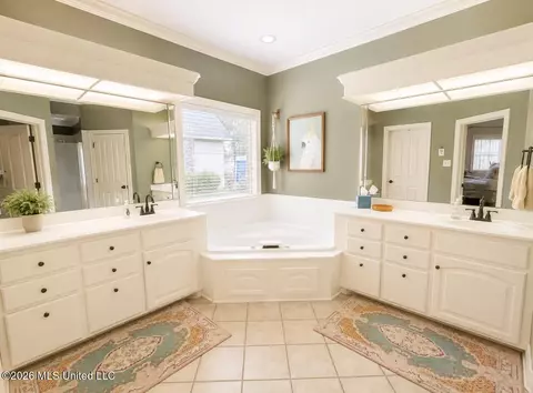 Bath - 126 Highwoods Blvd, Madison, MS 39110 photo 3 of 4