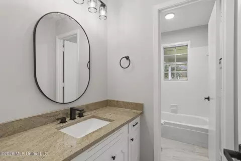 Bath - 41 Sagewood Dr, Brandon, MS 39042 photo 4 of 4