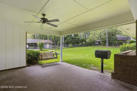 Exterior - 41 Sagewood Dr, Brandon, MS 39042 photo 5 of 8