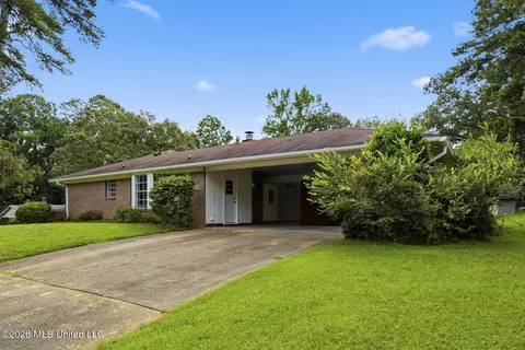 Exterior - 41 Sagewood Dr, Brandon, MS 39042 photo 3 of 8