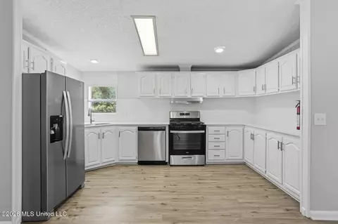 101 Ken Dr, Brandon, MS 39042 photo 7