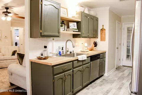 Kitchen - 2967 Dove Cv, Hernando, MS 38632 photo 1 of 3