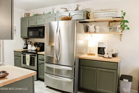 Kitchen - 2967 Dove Cv, Hernando, MS 38632 photo 3 of 3