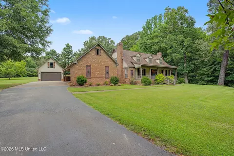 Exterior - 1060 Wooten Rd, Nesbit, MS 38651 photo 4 of 20