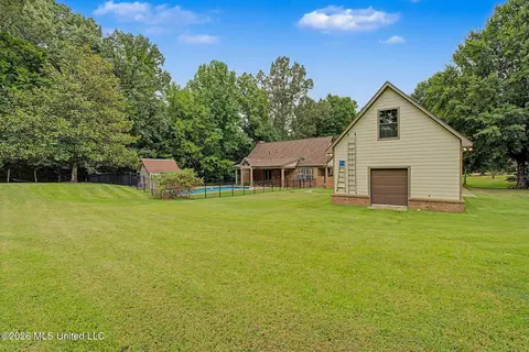 Exterior - 1060 Wooten Rd, Nesbit, MS 38651 photo 16 of 20
