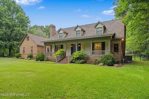 Exterior - 1060 Wooten Rd, Nesbit, MS 38651 photo 3 of 20