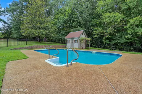 Exterior - 1060 Wooten Rd, Nesbit, MS 38651 photo 9 of 20