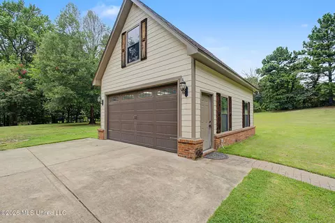 Exterior - 1060 Wooten Rd, Nesbit, MS 38651 photo 13 of 20