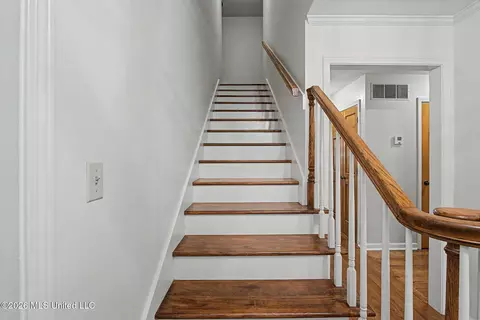 Entry Way - 1060 Wooten Rd, Nesbit, MS 38651 photo 2 of 4