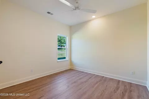 Bedroom - 2373 S Highway 301, Hernando, MS 38632 photo 3 of 5