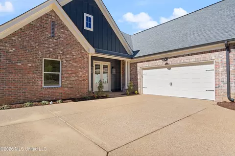 Exterior - 2373 S Highway 301, Hernando, MS 38632 photo 3 of 5