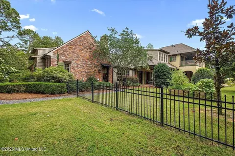 Exterior - 341 Johnstone Dr, Madison, MS 39110 photo 8 of 8