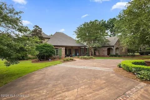 Exterior - 341 Johnstone Dr, Madison, MS 39110 photo 2 of 8