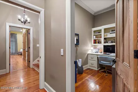 Entry Way - 341 Johnstone Dr, Madison, MS 39110 photo 7 of 9