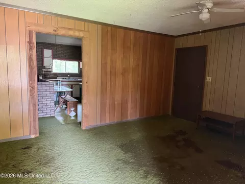 8 County Road 529, Como, MS 38619 photo 4