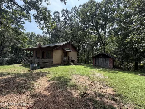 8 County Road 529, Como, MS 38619 photo 3