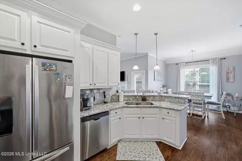 Kitchen - 444 Cumberland Rdg, Madison, MS 39110 photo 3 of 4