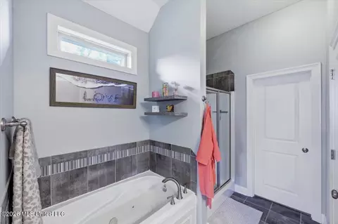 Bath - 444 Cumberland Rdg, Madison, MS 39110 photo 2 of 4