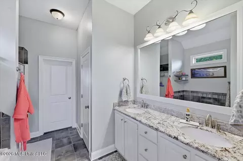 Bath - 444 Cumberland Rdg, Madison, MS 39110 photo 1 of 4