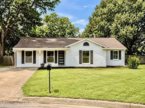 1645 Hickory Dr, Southaven, MS 38671