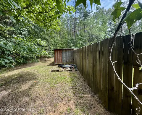Exterior - 174 White Oak Dr, Grenada, MS 38901 photo 4 of 4