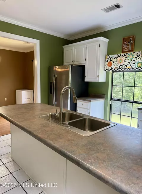 Kitchen - 174 White Oak Dr, Grenada, MS 38901 photo 1 of 1