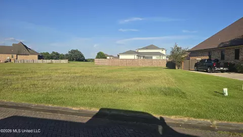 406 Goose Pointe Blvd, Biloxi, MS 39531