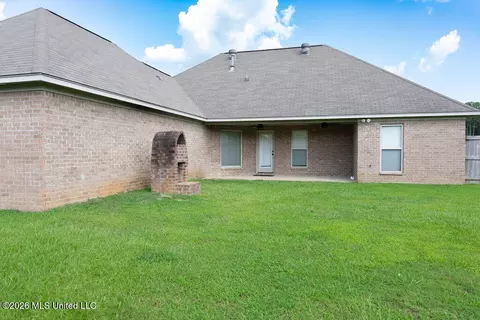 Exterior - 227 Greenfield Xing, Brandon, MS 39042 photo 2 of 4