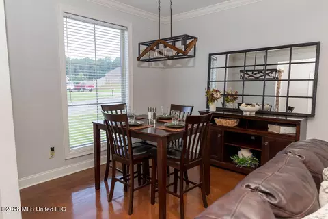 Dining - 227 Greenfield Xing, Brandon, MS 39042 photo 1 of 1