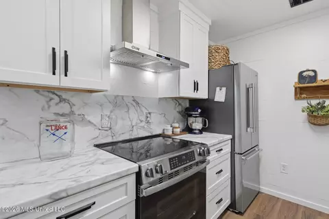 Kitchen - 419 Trace View Rd, Madison, MS 39110 photo 2 of 4