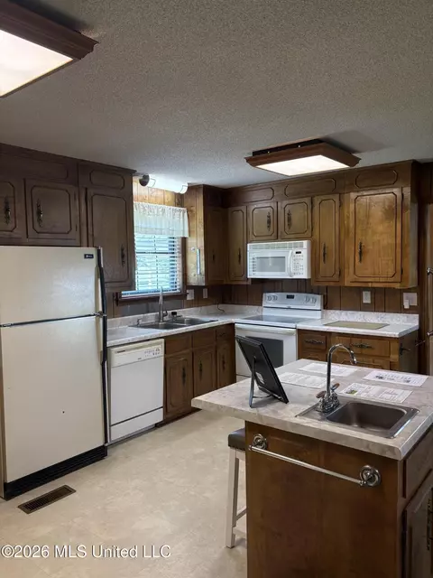 Kitchen - 458 Maple St, Hickory Flat, MS 38633 photo 3 of 3