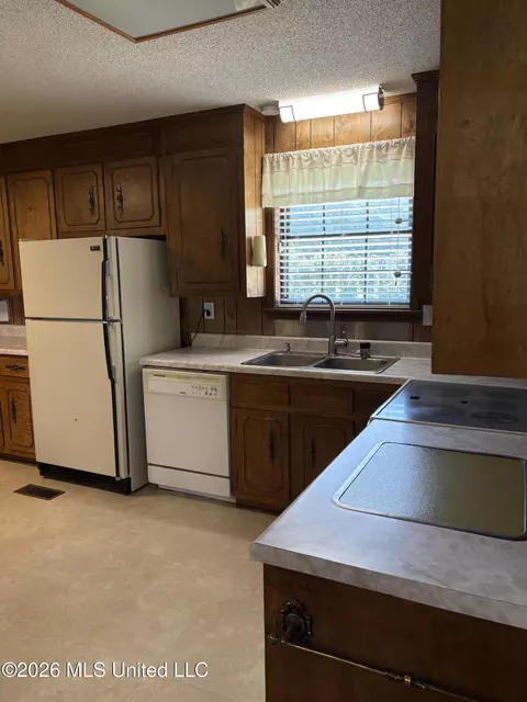 Kitchen - 458 Maple St, Hickory Flat, MS 38633 photo 1 of 3