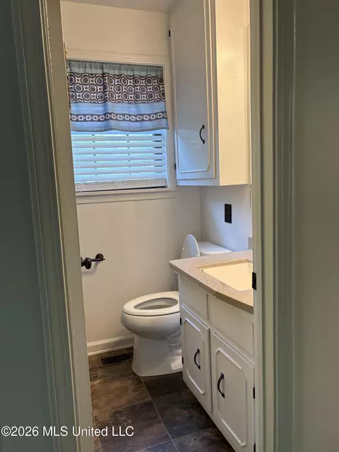 Bath - 458 Maple St, Hickory Flat, MS 38633 photo 1 of 2