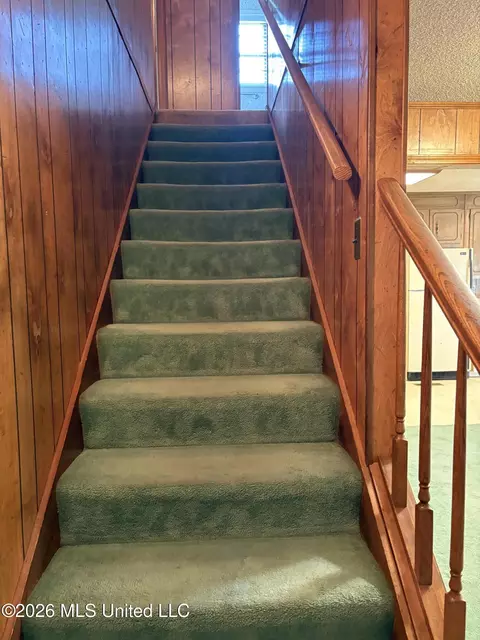 Entry Way - 458 Maple St, Hickory Flat, MS 38633 photo 2 of 2