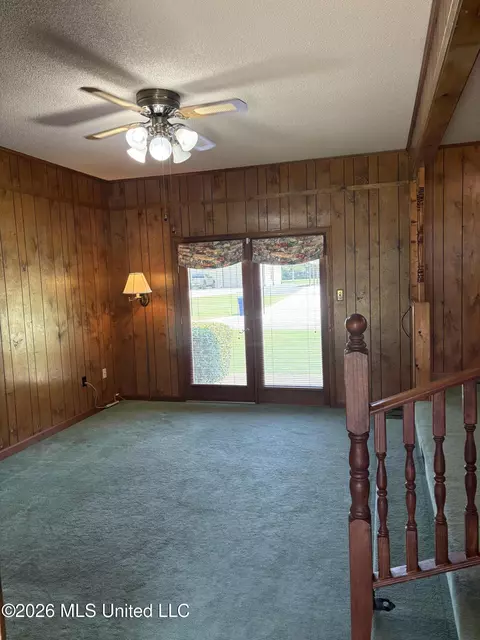 Living - 458 Maple St, Hickory Flat, MS 38633 photo 3 of 3