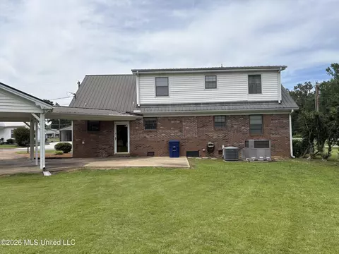 Exterior - 458 Maple St, Hickory Flat, MS 38633 photo 4 of 4