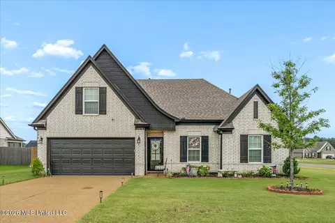 2478 Johnny Ray Dr, Southaven, MS 38672