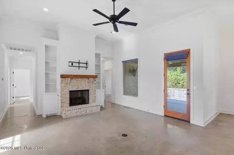 Living - 103 Ashby Ridge Dr, Canton, MS 39046 photo 1 of 4