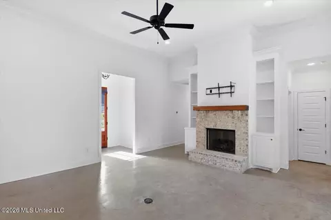 Living - 103 Ashby Ridge Dr, Canton, MS 39046 photo 3 of 4