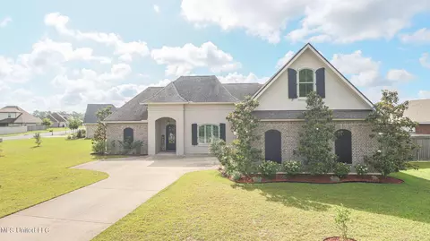2939 Cypress Creek Dr, D'iberville, MS 39540